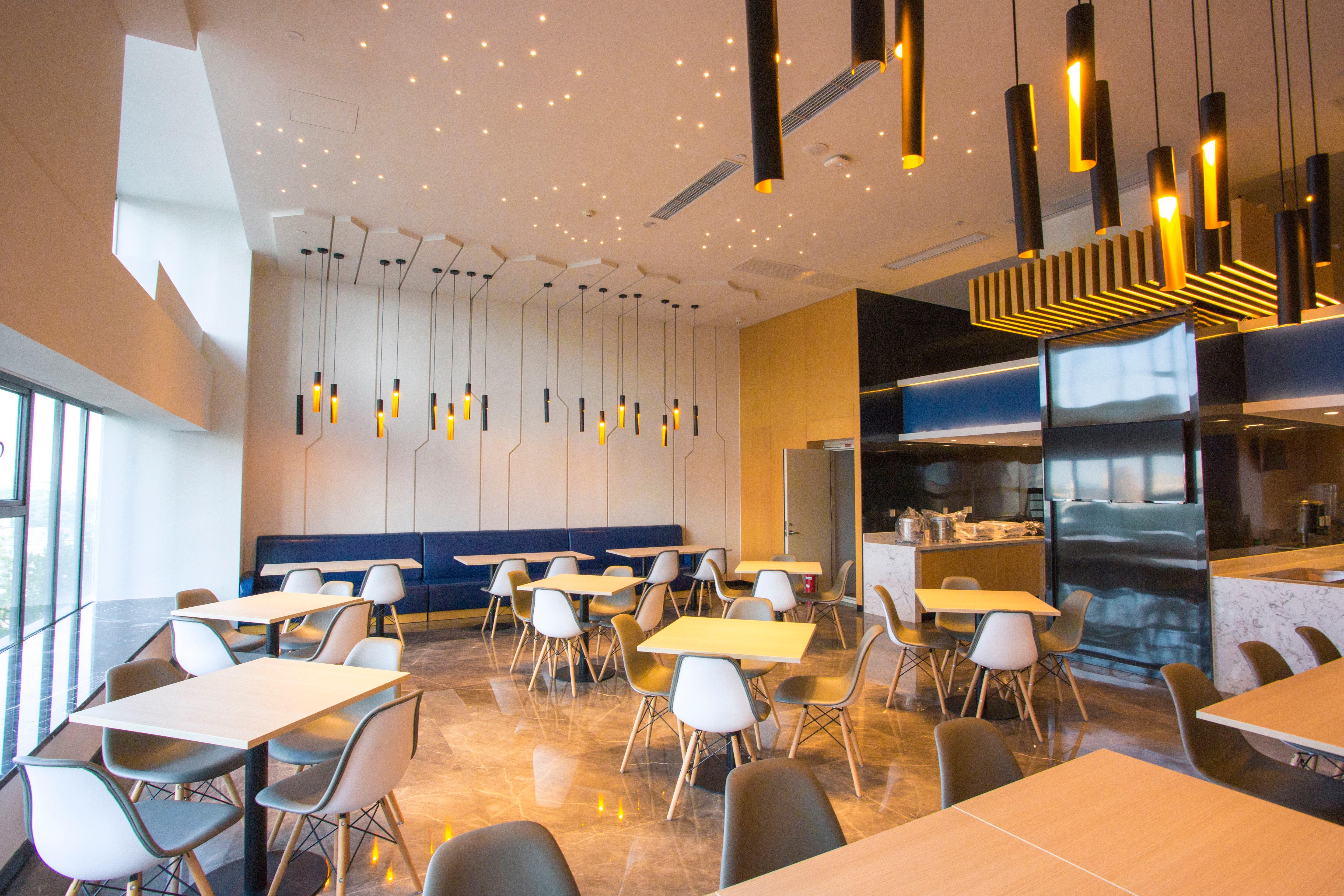 Holiday Inn Express - Wuhan Optical Valley By Ihg Екстер'єр фото